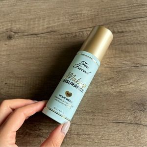 Too Faced Makeup Insurance setting spray